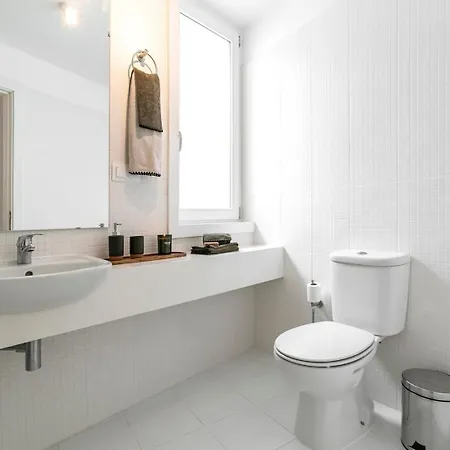 Дом отдыха Modern 2-bed With View To Clerigos Tower