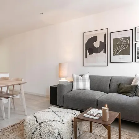 Holiday home Modern 2-bed With View To Clerigos Tower *