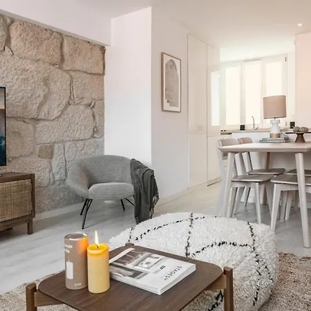 Modern 2-bed With View To Clerigos Tower Holiday home