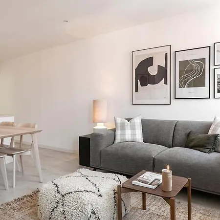 Modern 2-bed With View To Clerigos Tower Porto