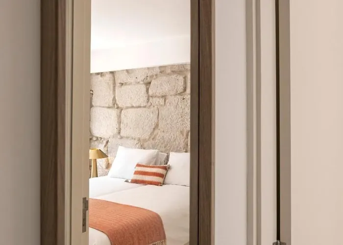 Modern 2-bed With View To Clerigos Tower Holiday home Porto