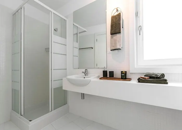 Holiday home Modern 2-bed With View To Clerigos Tower Porto