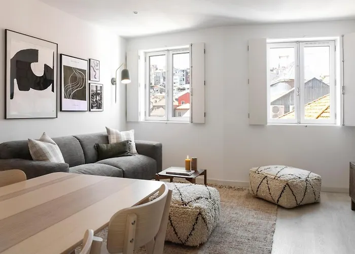 Modern 2-bed With View To Clerigos Tower Holiday home Porto