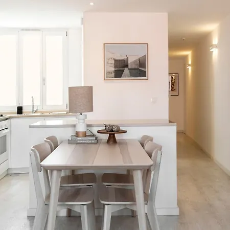 Modern 2-bed With View To Clerigos Tower Porto